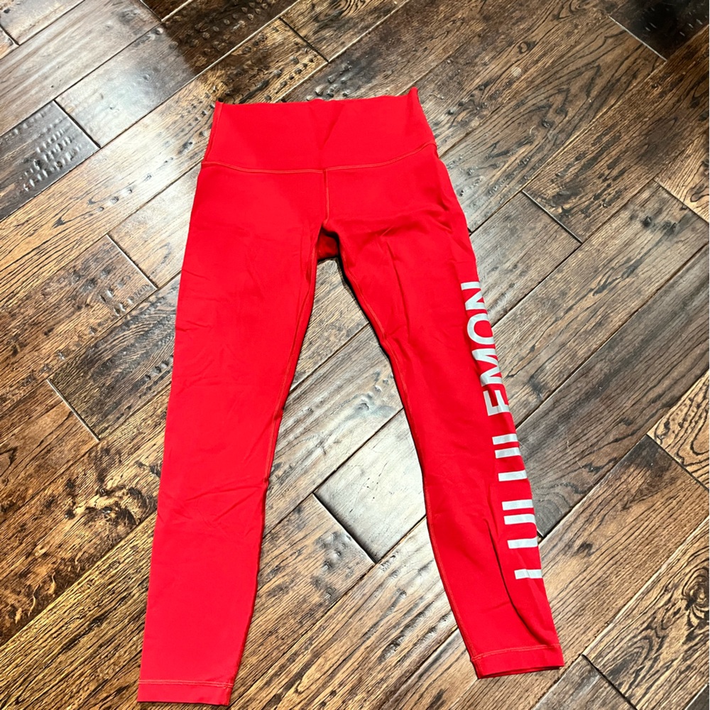 Lululemon high rise leggings - Size 8
